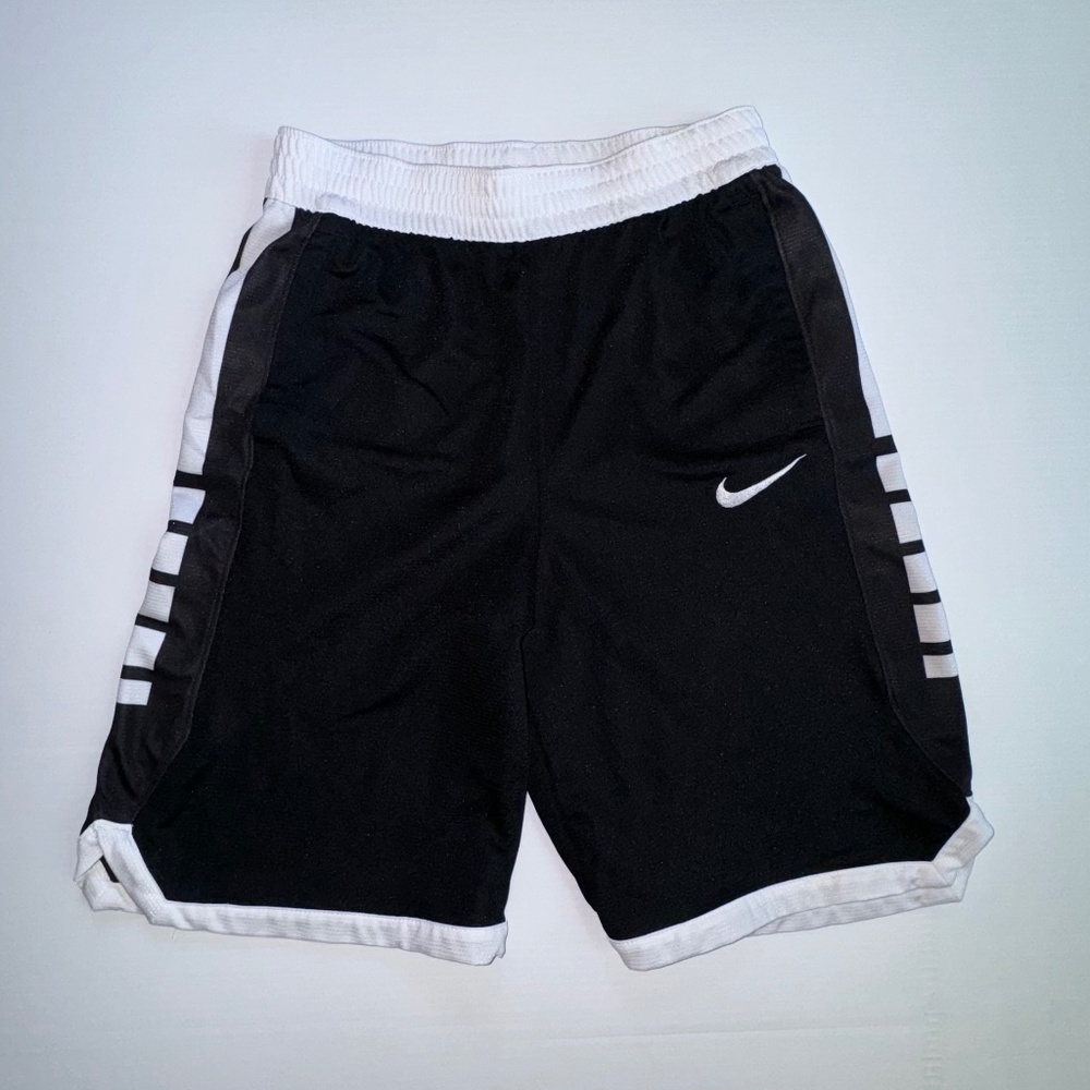 Nike Boys Black and White Basketball Shorts (XL)